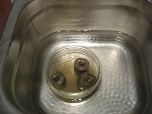 www.etmoteur.fr_media_koni_images_koni_nettoyage_08_petit.jpg