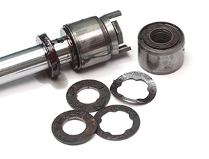 www.etmoteur.fr_media_koni_images_koni_nettoyage_10_petit.jpg