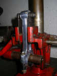 www.etmoteur.fr_media_t100_images_t100_moteur_bielle_equerrage_grosplan_petit.jpg