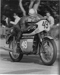 www.etmoteur.fr_media_t100_images_t100_photo_racingstory_01_petit.jpg