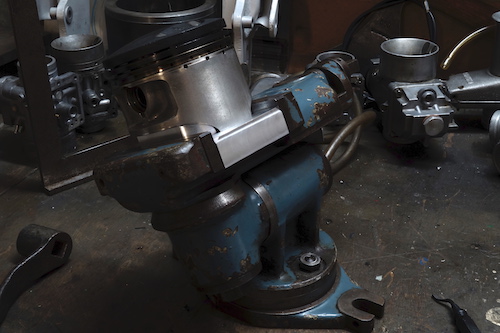 www.etmoteur.fr_media_xt500_images_xt500_piston_cimblot_02_petit.jpg