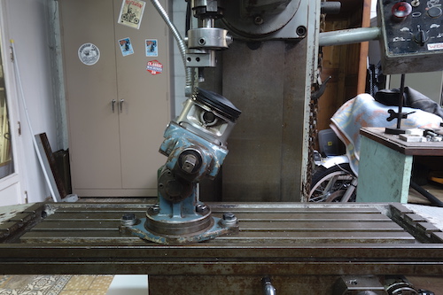 www.etmoteur.fr_media_xt500_images_xt500_piston_lamage_11_petit.jpg