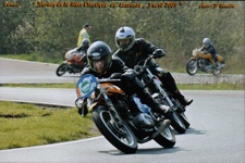 www.etmoteur.fr_medias_photos_motos_photo_lezennes2005_et_bruno_petit.jpg